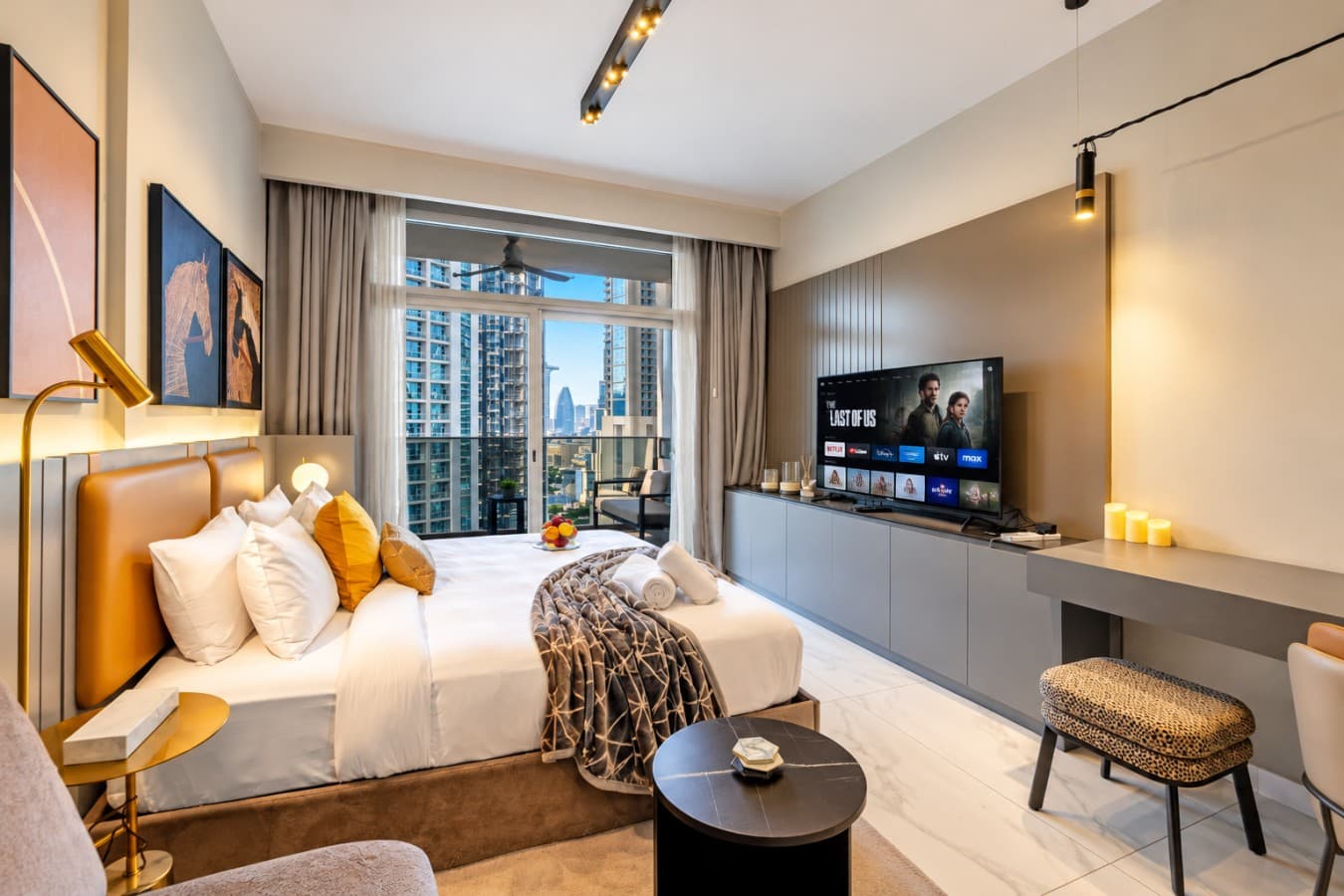 Cosy Studio Business Bay w/ Workspace | Pool & Gym
